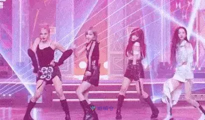 ILLIT成员WONHEE舞蹈跳很差?翻跳NewJeans的「Attention」引发热议! ILLIT成员WONHEE舞蹈跳很差?翻跳NewJeans的「Attention」引发热议!