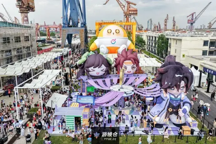 小某书漫展，买家秀与卖家秀