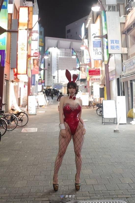 日本“超大只”兔女郎写真女性 性感网袜肉感美腿 日本“超大只”兔女郎写真女性 性感网袜肉感美腿