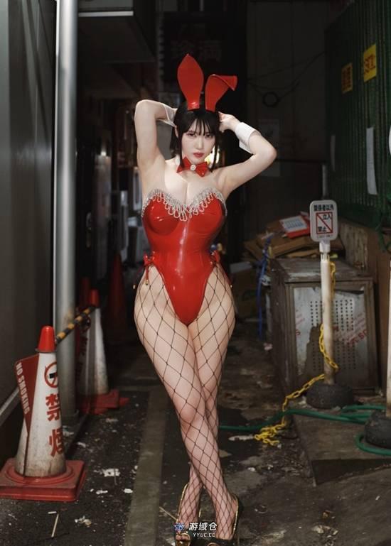 日本“超大只”兔女郎写真女性 性感网袜肉感美腿 日本“超大只”兔女郎写真女性 性感网袜肉感美腿