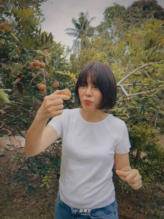 50岁“鬼后”李心洁冻龄似少女 网友大赞状态超好 50岁“鬼后”李心洁冻龄似少女 网友大赞状态超好