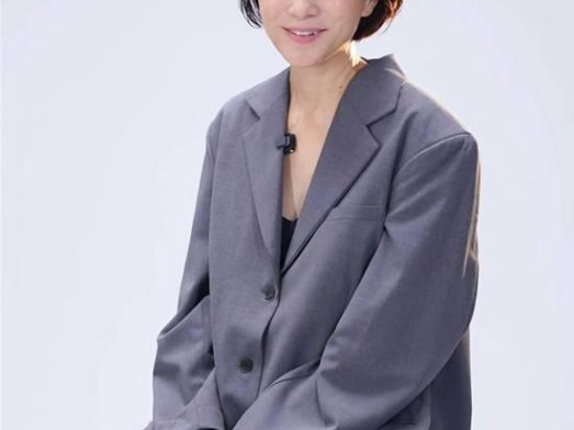 50岁“鬼后”李心洁冻龄似少女 网友大赞状态超好